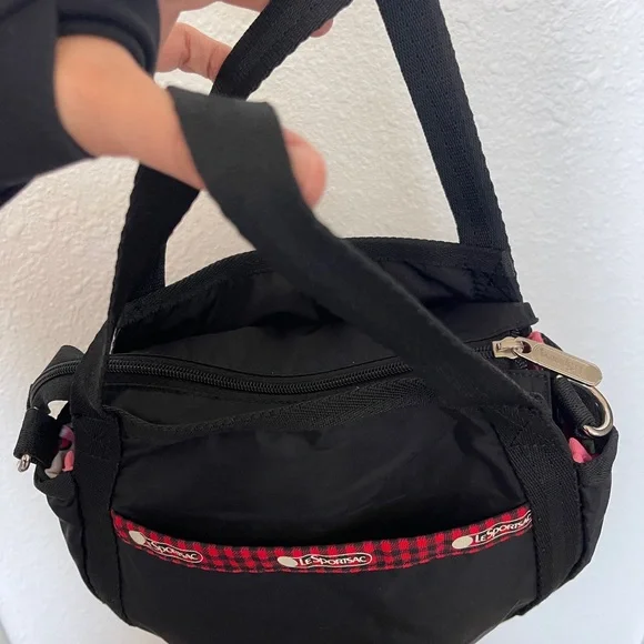 LeSportsac Black and Red Hello Kitty Hand Bag (Including Crossbody Straps) NWOT - Picture 3 of 8